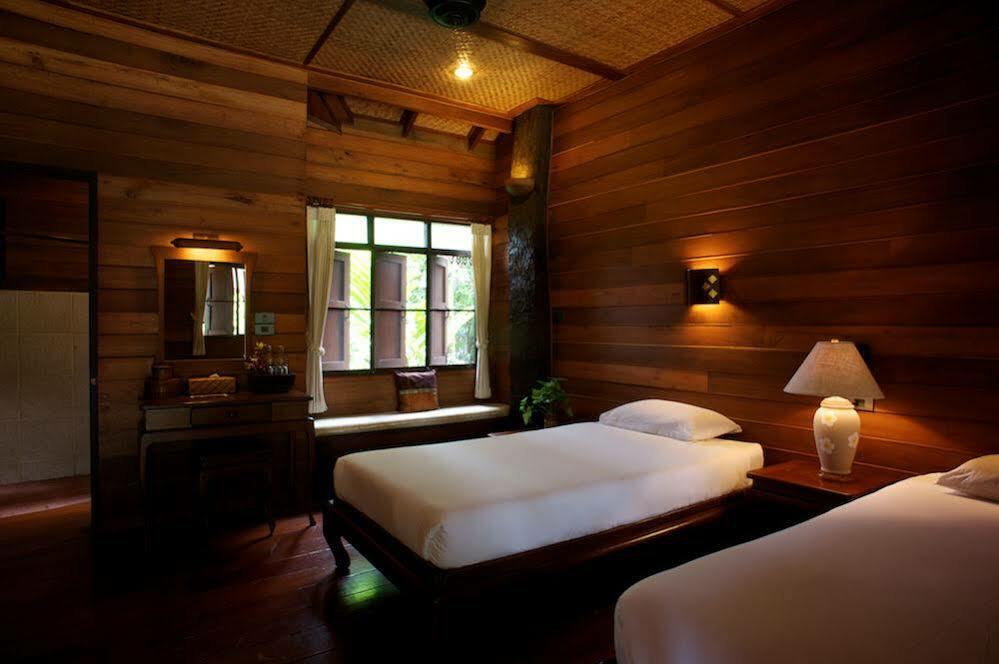 Khum Lanna Hotel Phrau Kültér fotó